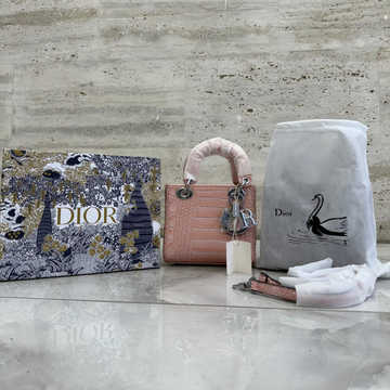 Christian dior Lady Dior Bag ( PINK )