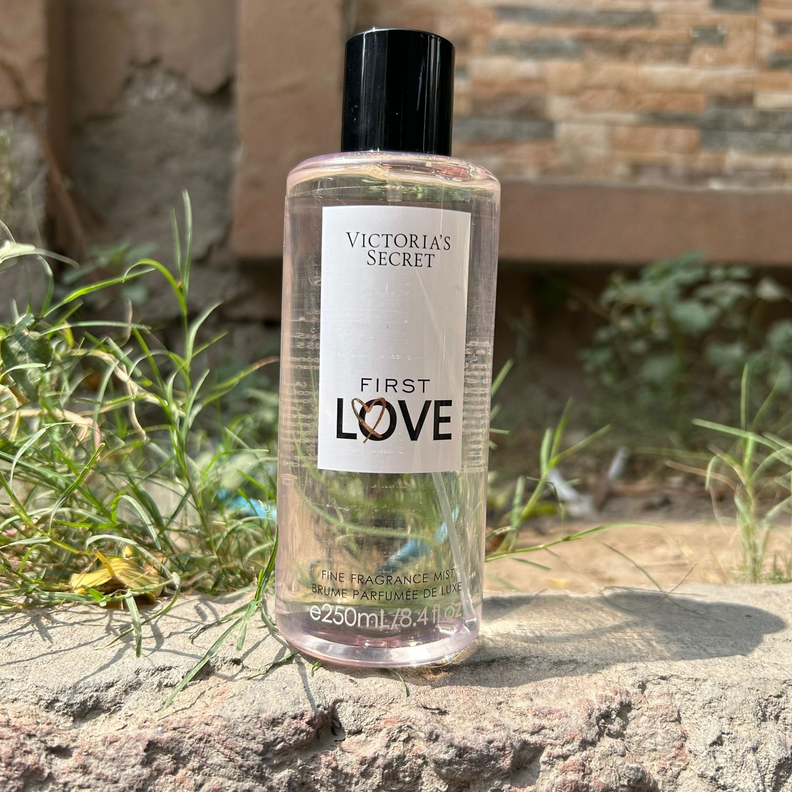 Body Mist Victoria Love Perfume Victoria's Secret First Love - Main Image