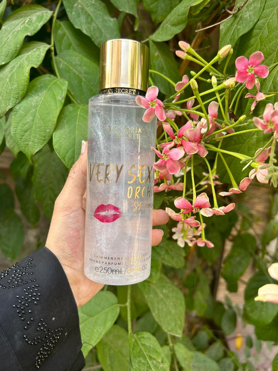 VICTORIA SECRET VERY SEXY NIGHT SHIMMER BODY MIST - Main Image