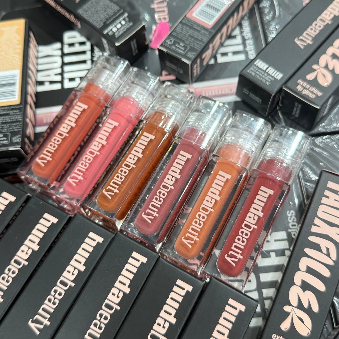 Huda Beauty Faux Filler Extra Shine Lip Gloss