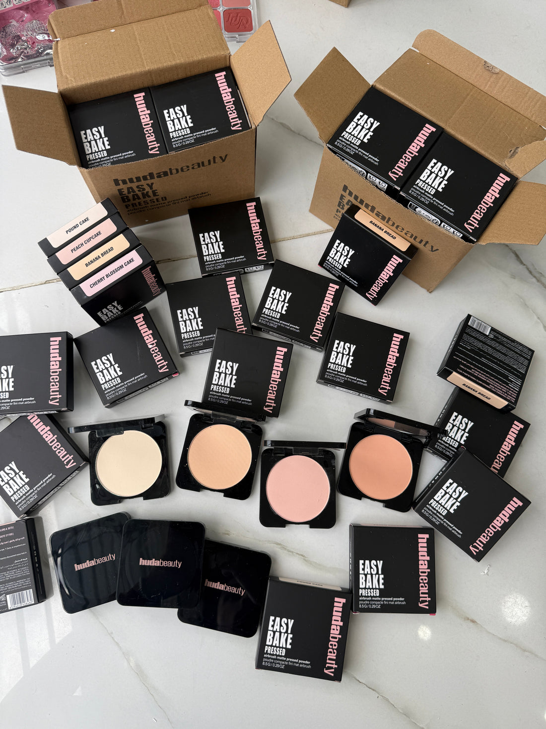 Easy Bake Pressed Powder – Huda Beauty