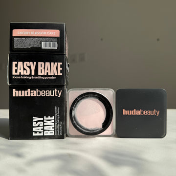 Huda Beauty - Easy Bake Loose Baking & Setting Powder - CHERRY BLOSSOM