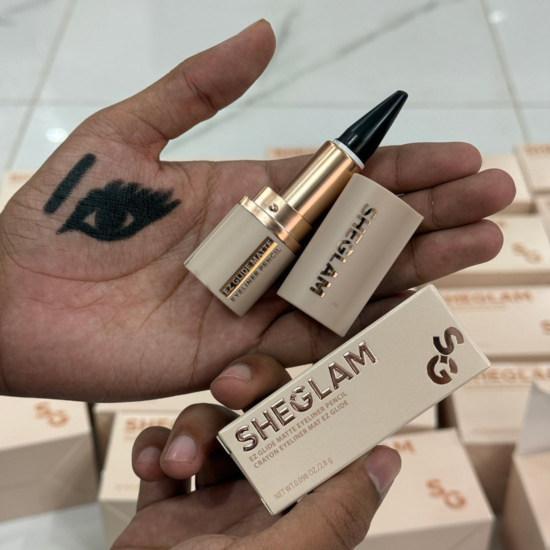 SHEGLAM EZ Glide Matte Eyeliner Pencil Highly Pigmented Black Smoky Eyes