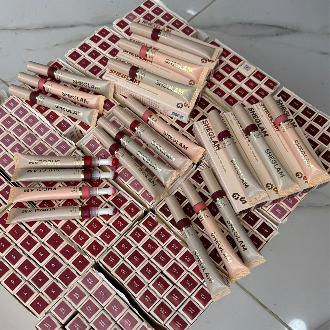 SHEGLAM - POUT PILLOW CUSHION LIP GLOSS