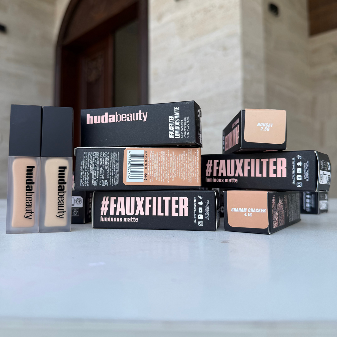 Huda Beauty #FAUXFILTER LUMINOUS MATTE CONCEALER