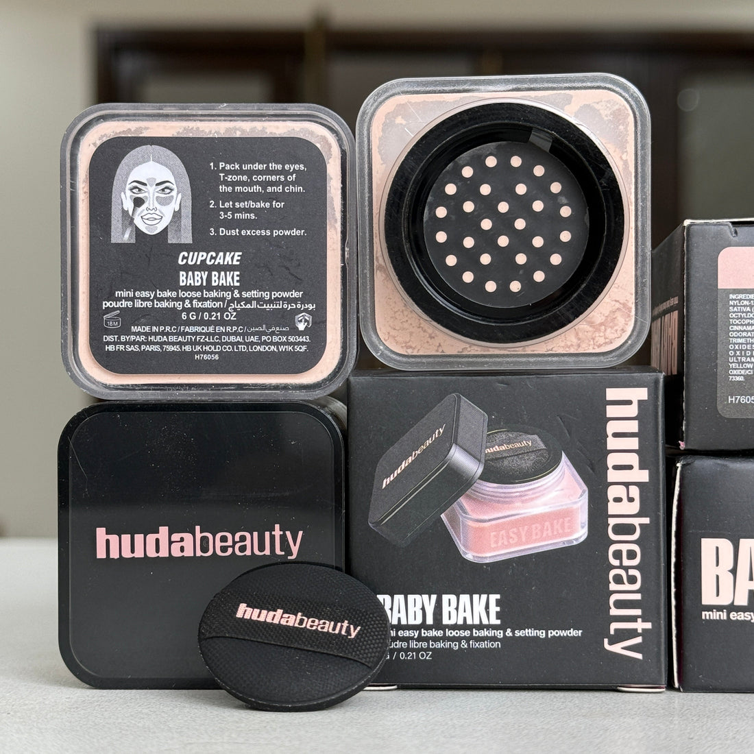 Huda Beauty MINI EASY BAKE LOOSE BAKING & SETTING POWDER SHADE CUPCAKE