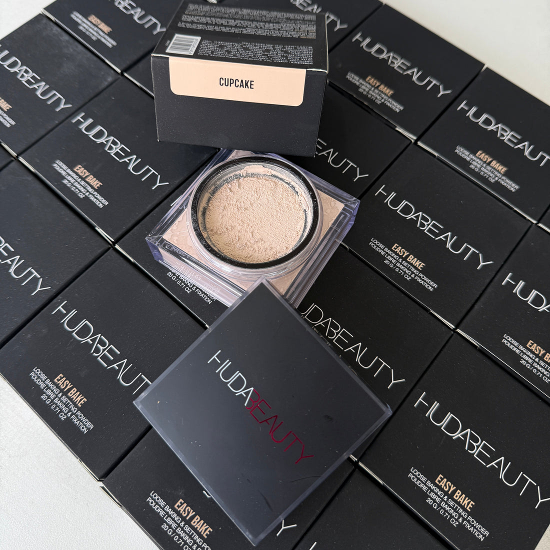 HUDA BEAUTY EASY BAKE LOOSE BAKING & SETTING POWDER SHADE; CUPCAKE