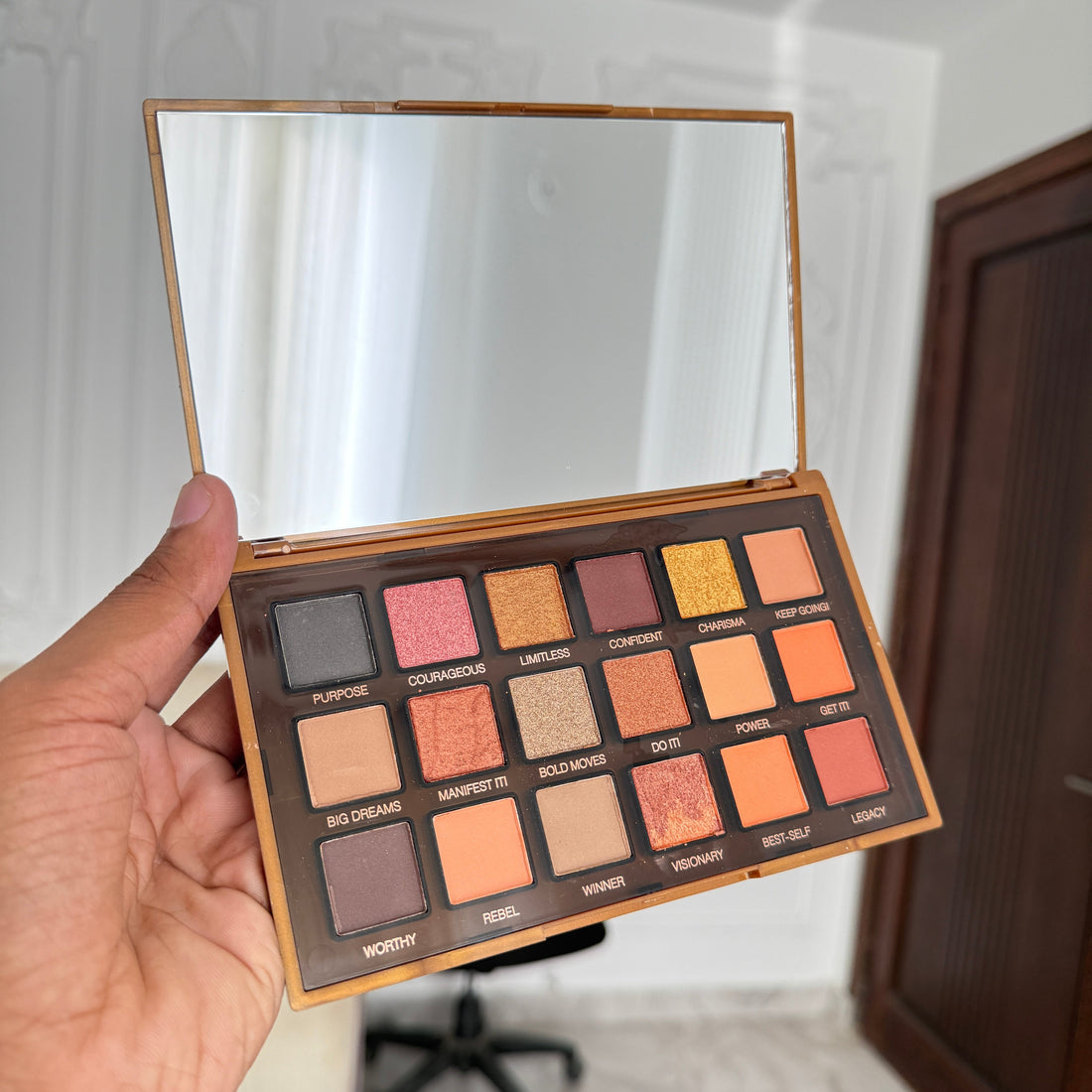 Huda Beauty Empowered Eyeshadow Palette
